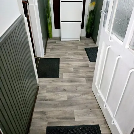 Midi Room, Free Parking, Terrace, Ac, Wifi 招待所