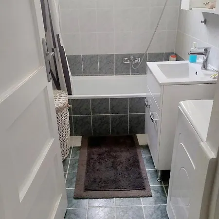 Midi Room, Free Parking, Terrace, Ac, Wifi